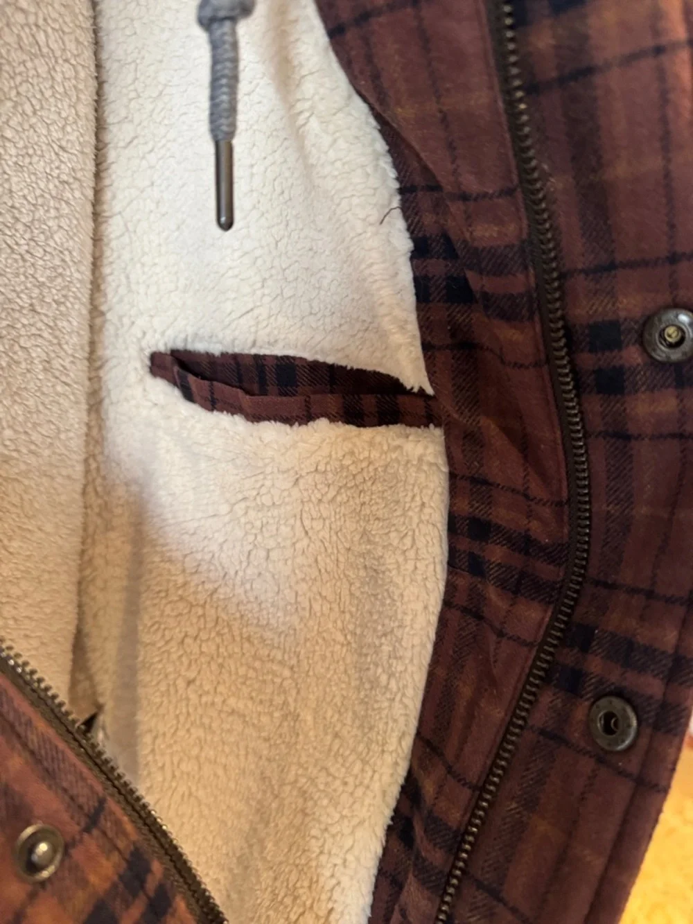 NWT Levi's Rusty Brown Plaid Hooded Sherpa-Lined Shirt Jacket size M - Picture 4 of 4